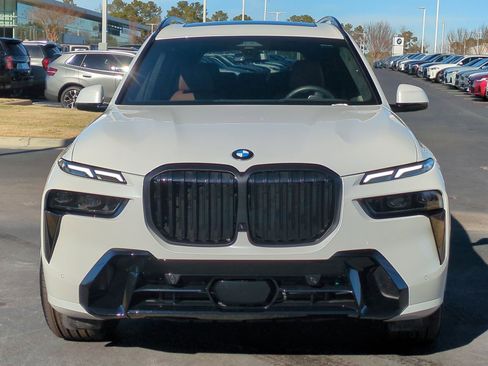 Certified 2026 BMW X7 xDrive40i w/ M Sport Package image 3