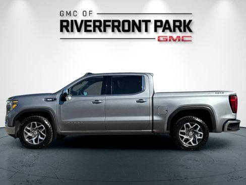 Used 2020 GMC Sierra 1500 SLT w/ SLT Premium Plus Package AWD/4WD image 6