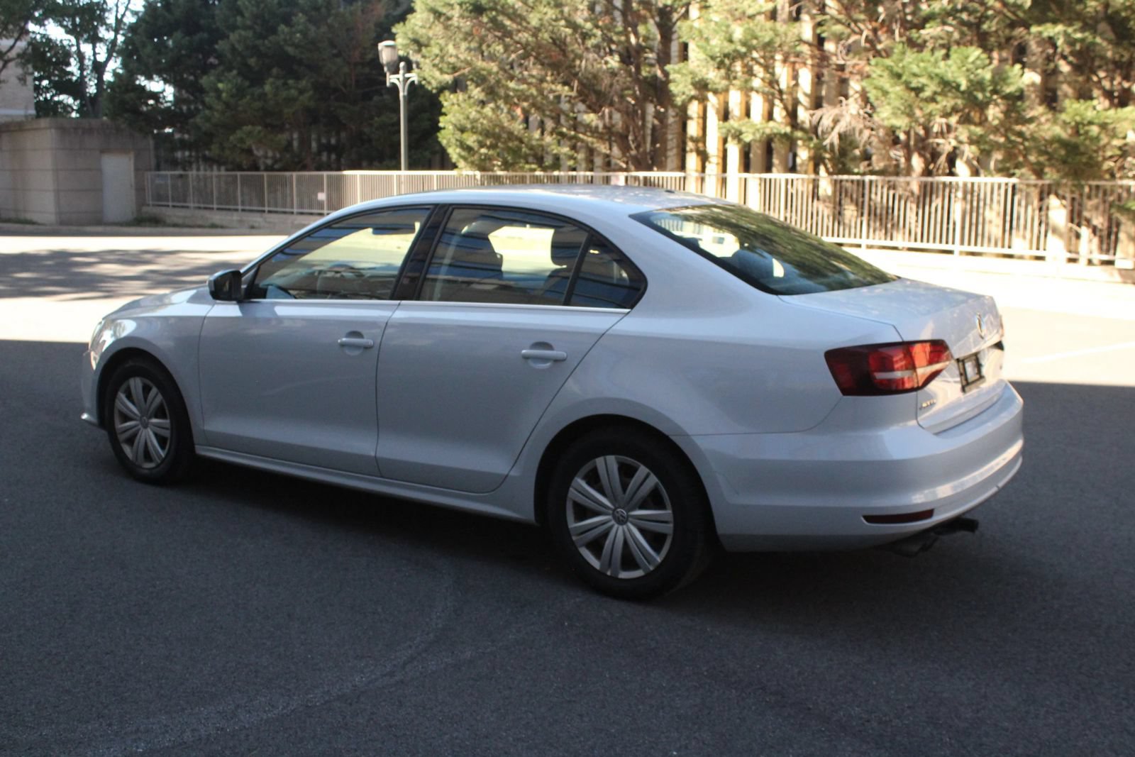 Used 2017 Volkswagen Jetta S FWD image 9