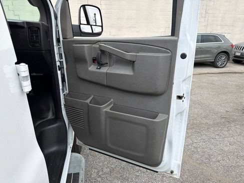 Used 2025 GMC Savana 2500 w/ Driver Convenience Package RWD image 17