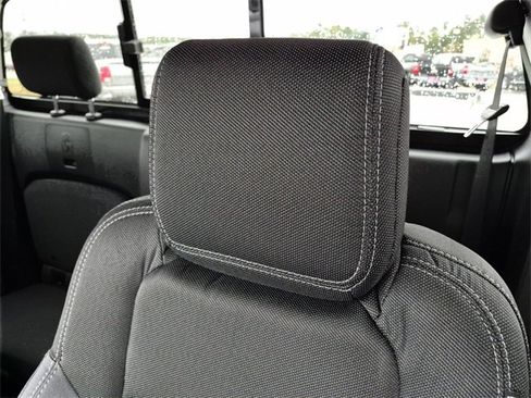 Certified 2025 Nissan Frontier SV image 19