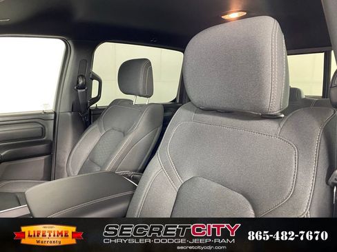 New 2026 RAM 1500 Express AWD/4WD image 10