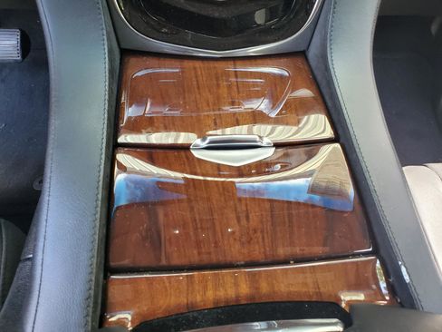 Used 2016 Cadillac Escalade Luxury AWD/4WD image 27