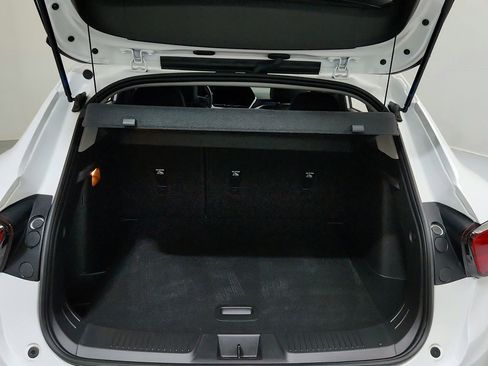 Used 2024 Chevrolet Trax LT FWD image 25