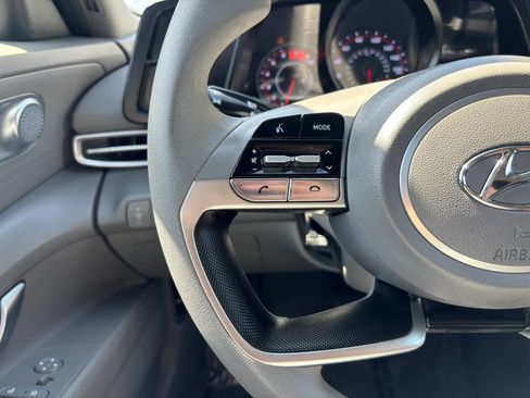 Used 2022 Hyundai Elantra SEL FWD image 20