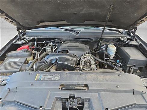 Used 2010 Chevrolet Tahoe LT w/ Luxury Package image 24