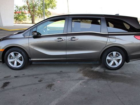 Used 2018 Honda Odyssey EX image 1