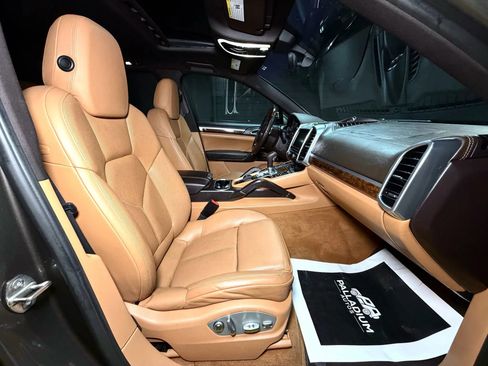 Used 2014 Porsche Cayenne image 51