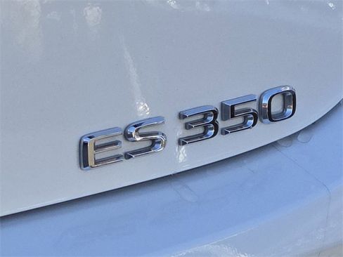 Used 2022 Lexus ES 350 w/ Premium Package image 9