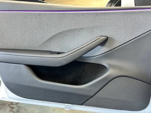 Used 2025 Tesla Model 3 Long Range RWD image 17