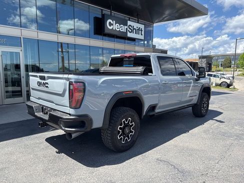 Used 2024 GMC Sierra 2500 AT4X AWD/4WD image 4