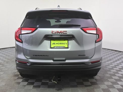 Used 2023 GMC Terrain SLE w/ Driver Convenience Package AWD/4WD image 5