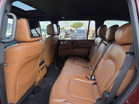 Used 2022 INFINITI QX80 Sensory w/ Cargo Package RWD image 8