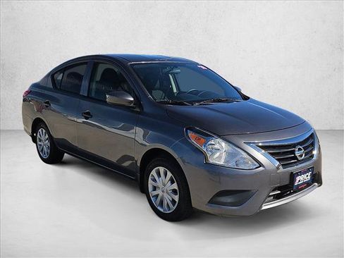 Used 2018 Nissan Versa S Plus image 3