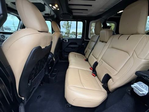 Used 2019 Jeep Wrangler Unlimited Rubicon w/ Dual Top Group image 24