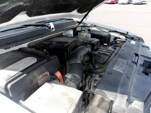 Used 2010 Chevrolet Tahoe 4WD image 24