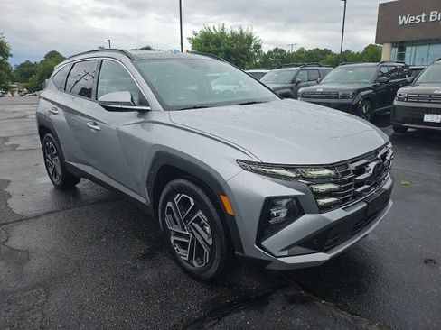 Used 2025 Hyundai Tucson Limited AWD/4WD image 8