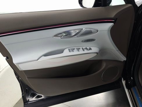 New 2026 Genesis GV70 2.5T Advanced image 10