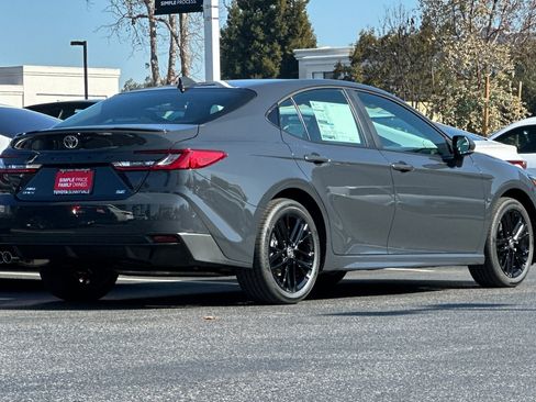 New 2026 Toyota Camry SE image 3