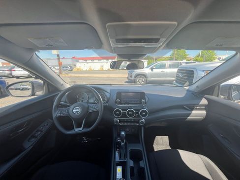 Used 2025 Nissan Sentra S FWD image 31