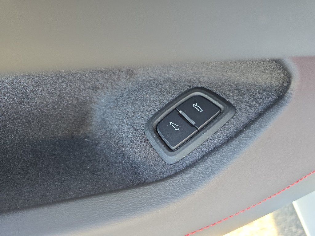 Used 2020 Chevrolet Corvette Stingray Preferred Cpe w/ 2LT Preferred Equipment Group RWD image 13