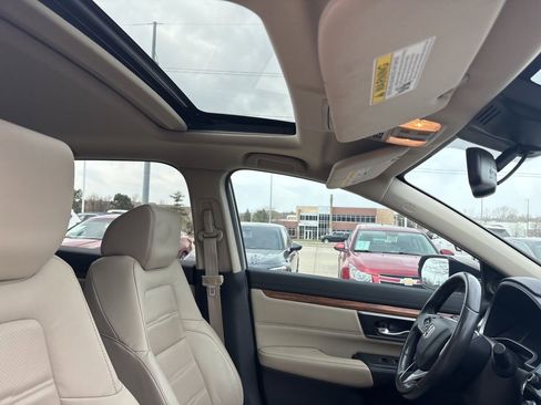 Used 2019 Honda CR-V Touring image 32