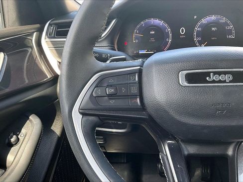 Certified 2023 Jeep Grand Cherokee L Laredo image 31