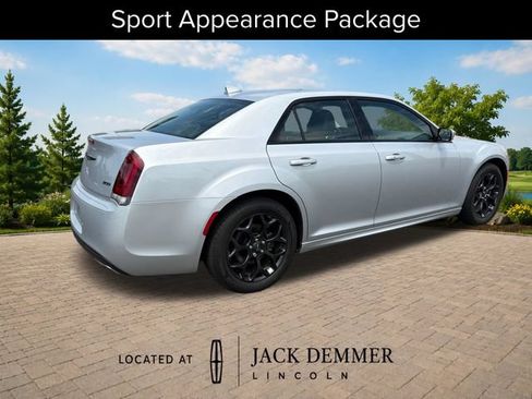 Used 2021 Chrysler 300 Touring L w/ Popular Equipment Group AWD/4WD image 7