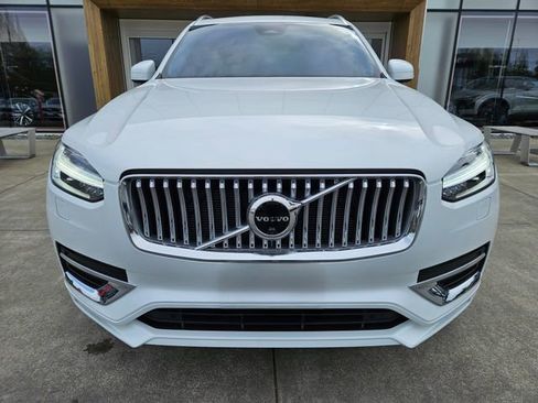 Certified 2023 Volvo XC90 B6 Plus AWD/4WD image 2