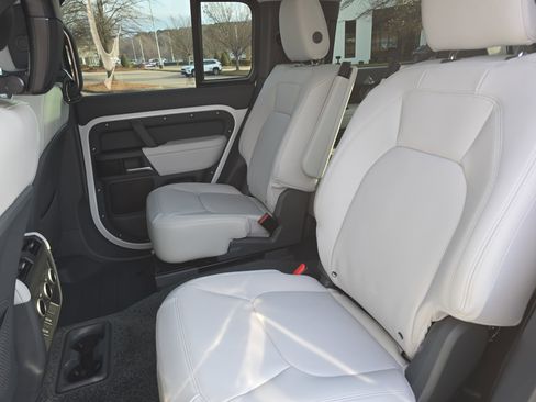 New 2026 Land Rover Defender 130 X-Dynamic SE image 14