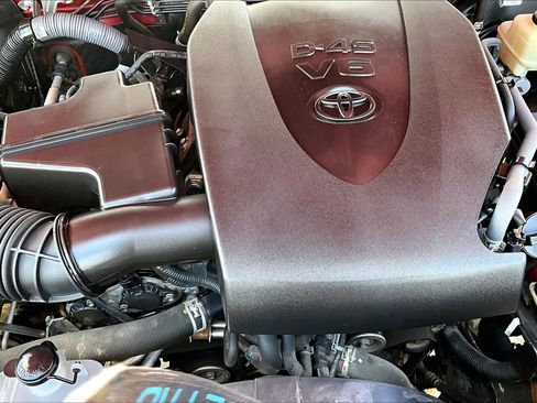Used 2016 Toyota Tacoma SR5 w/ Towing Package RWD image 33