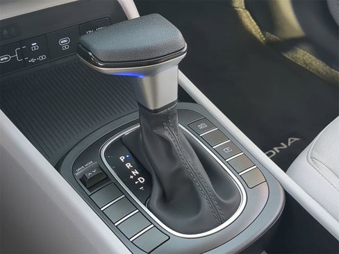 New 2026 Hyundai Kona SE image 28