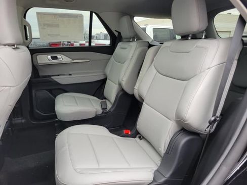 New 2025 Ford Explorer Active w/ Active Comfort Package image 35