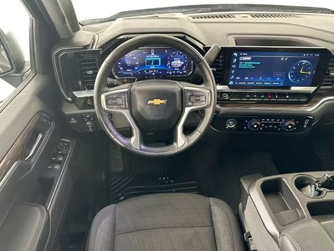 Used 2024 Chevrolet Silverado 1500 LT AWD/4WD image 20