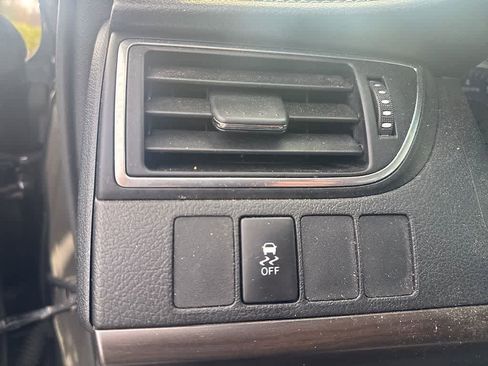 Used 2017 Toyota Camry LE image 20