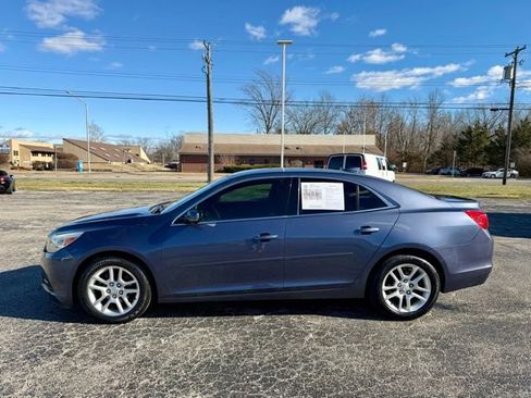 Used 2015 Chevrolet Malibu LT w/ Power Convenience Package image 2