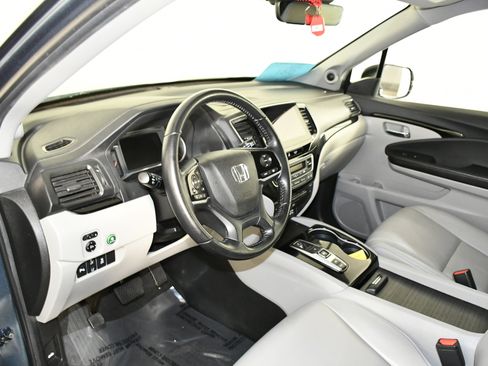 Used 2021 Honda Pilot Touring image 39