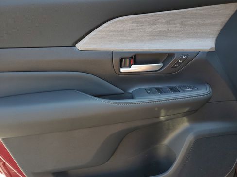 New 2026 Toyota Grand Highlander Limited FWD image 19