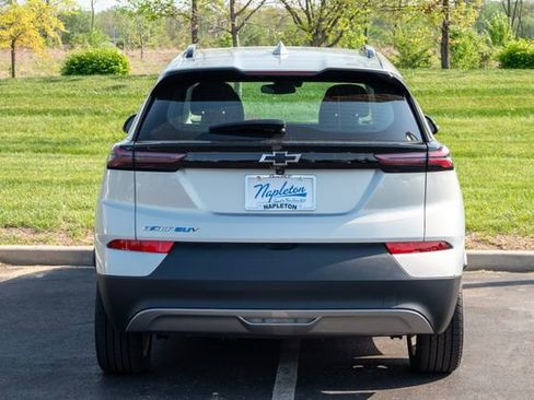 Used 2023 Chevrolet Bolt EUV LT FWD image 26