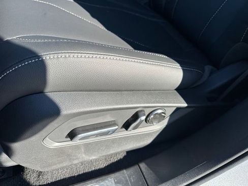New 2026 Acura RDX SH-AWD image 17