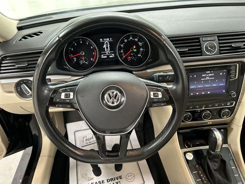 Used 2017 Volkswagen Passat 1.8T SE FWD image 4