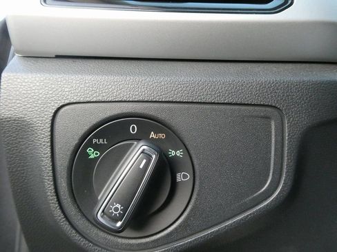 Used 2022 Volkswagen Atlas SE image 10