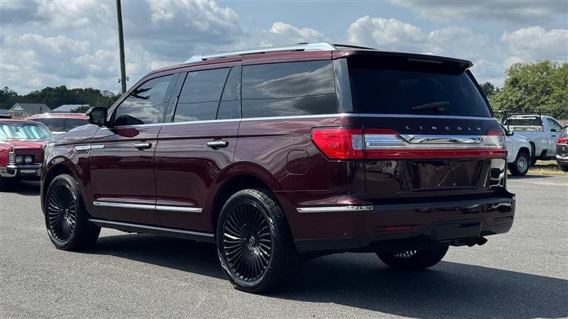 Used 2018 Lincoln Navigator Reserve w/ Technology Package AWD/4WD image 9