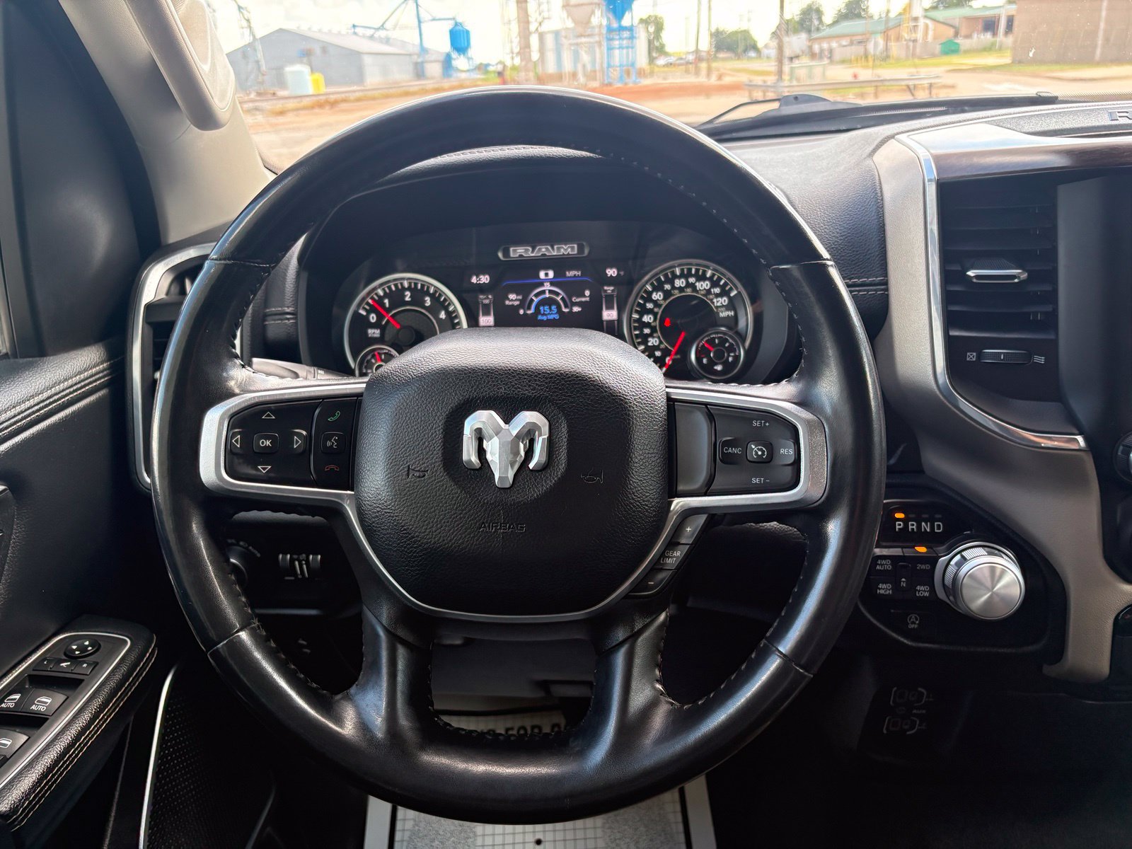 Used 2022 RAM 1500 Laramie AWD/4WD image 43