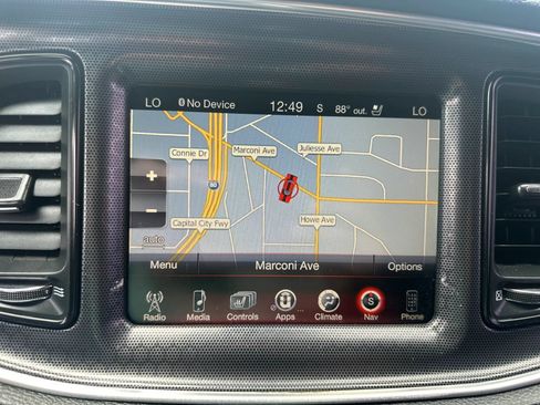 Used 2015 Dodge Challenger R/T Scat Pack w/ Leather Interior Group RWD image 17