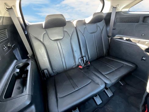 Used 2023 Kia Sorento SX image 17