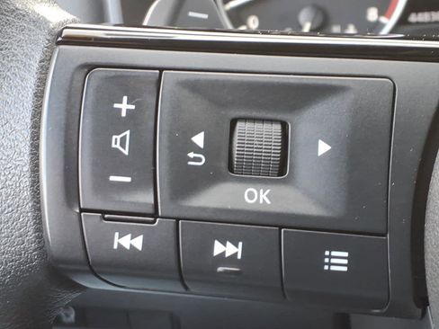 Certified 2023 Nissan Rogue SV AWD/4WD image 11