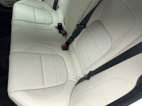 Used 2024 Jaguar XF R-Dynamic SE image 43