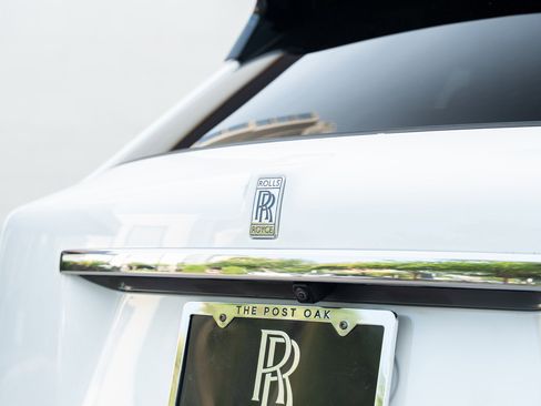 Certified 2023 Rolls-Royce Cullinan image 44