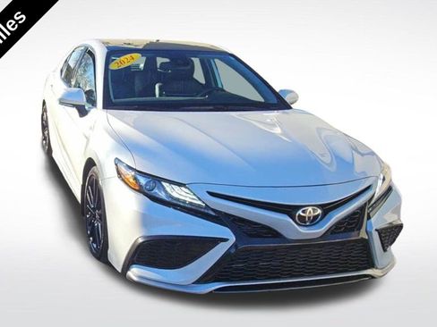 Used 2024 Toyota Camry XSE image 2
